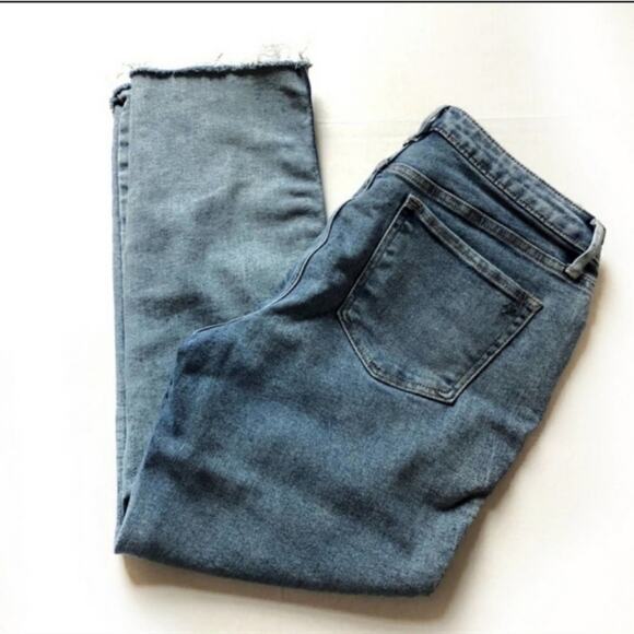 American Rag Cut-Off Ankle Jeans Sz 9 - Picture 4 of 6